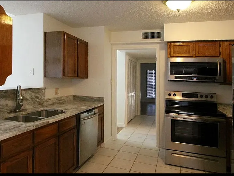 707 Argone Ct — Photo 6