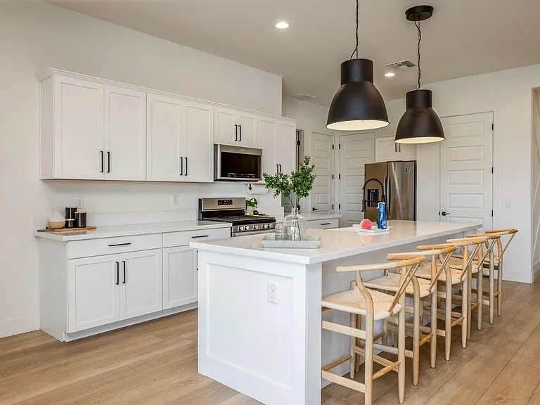10209 E Thistle Ave — Photo 4