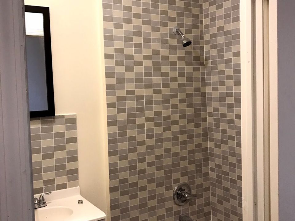 2nd image of 159 W 129th St #B2