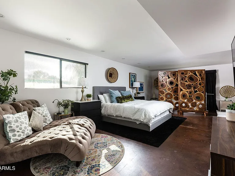 5002 N 38th Pl — Photo 3