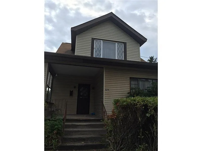 479 Riverview Dr photo 1