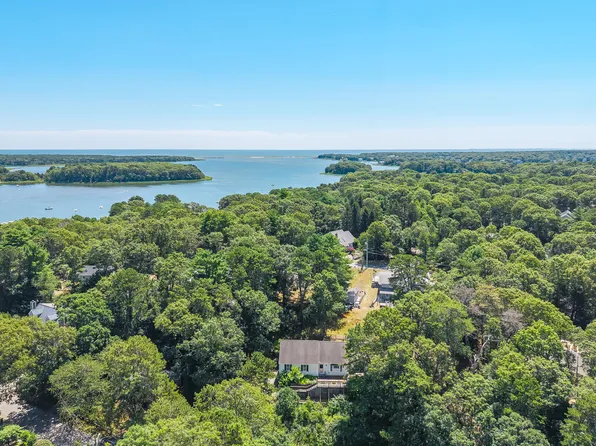 20 Mutiny Way, Mashpee, MA 02649