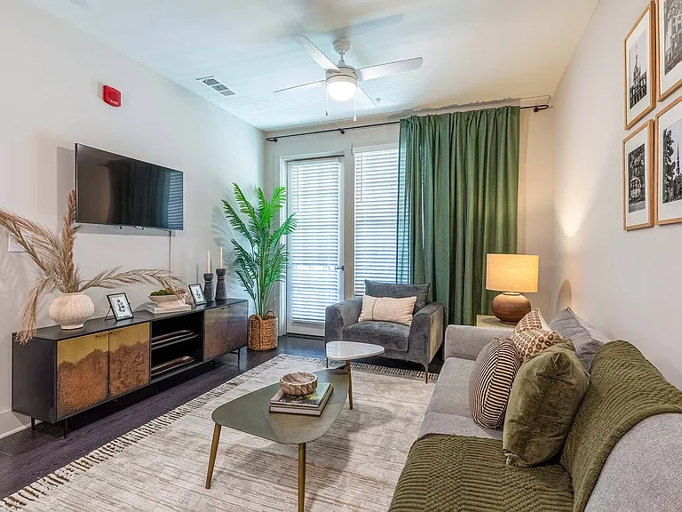 Capital Collective Luxury Apartments — Photo 27