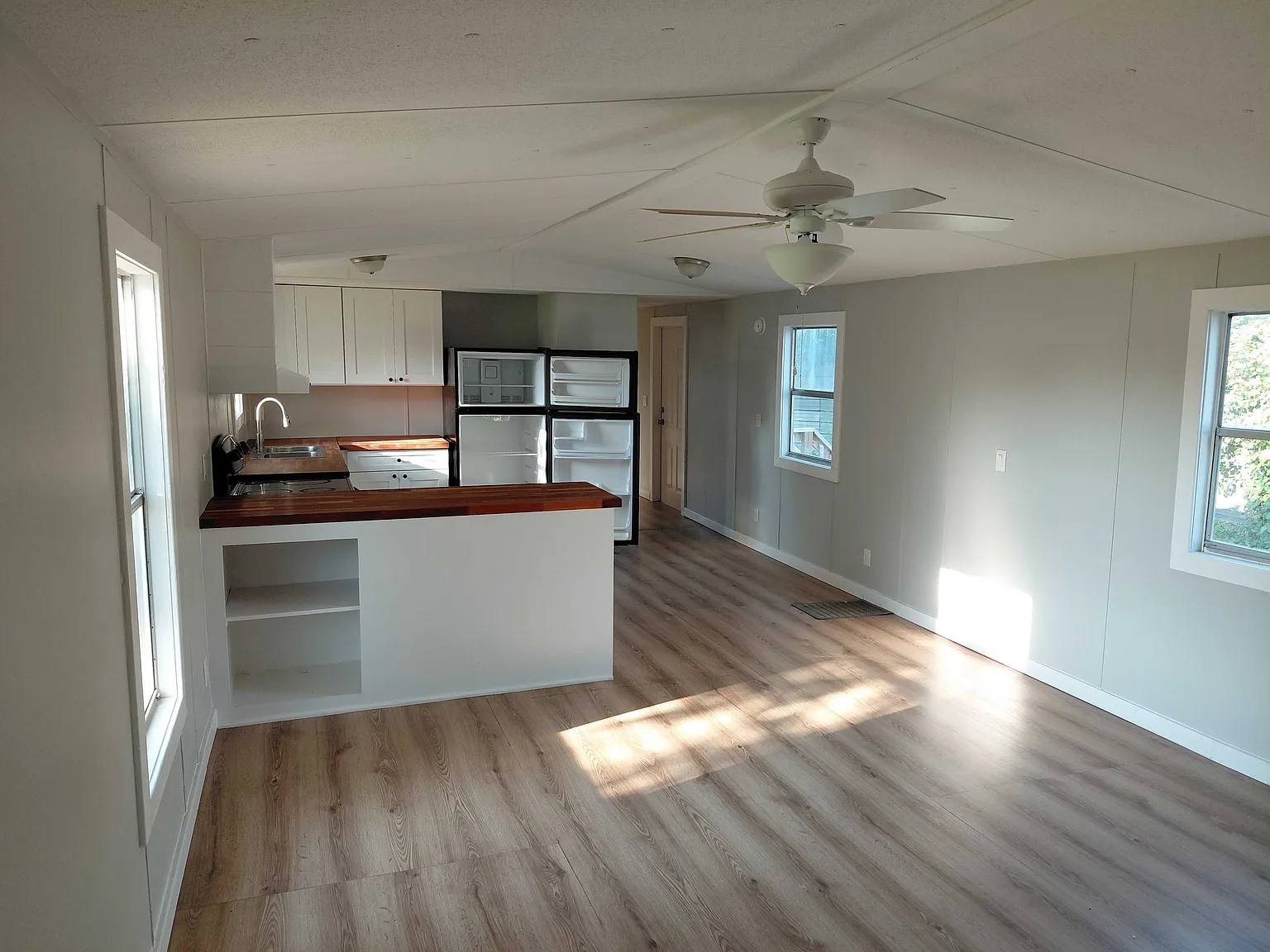 3 bed, $1,150 — Photo 3