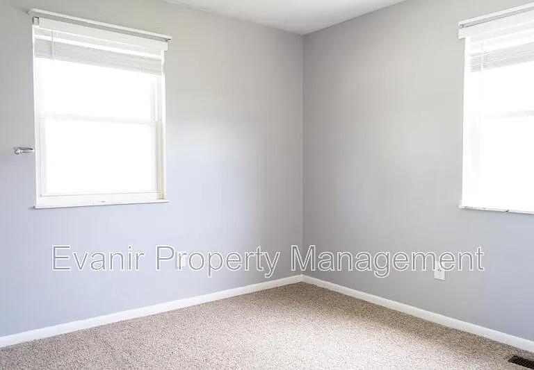 790 Branford Rd — Photo 18