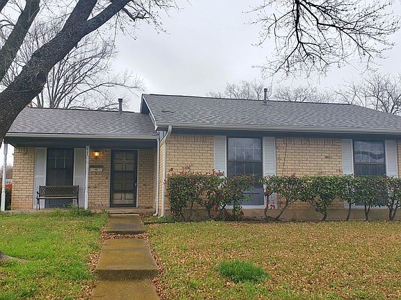 2nd image of 224 Merribrook Trl
