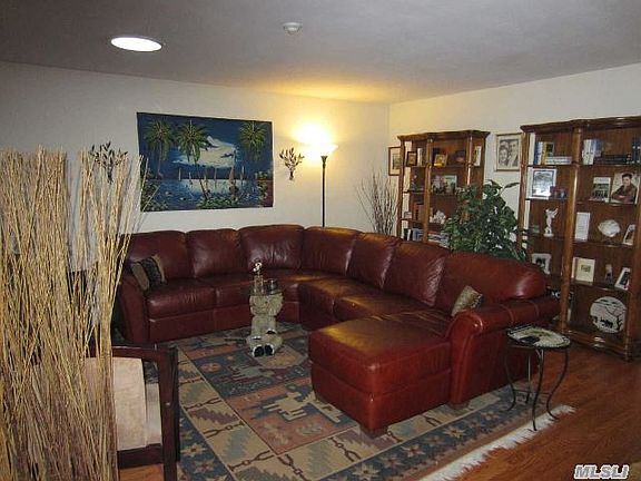2nd image of 20 Freedom Ln
