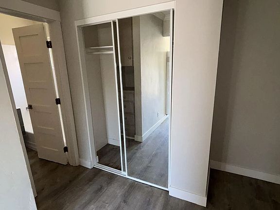 5th image of 297 S Mollison Ave #297
