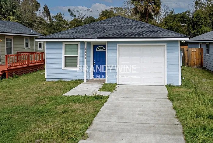 3 bed, 2.0 bath, 1046 sqft, $1,695 — Photo 2