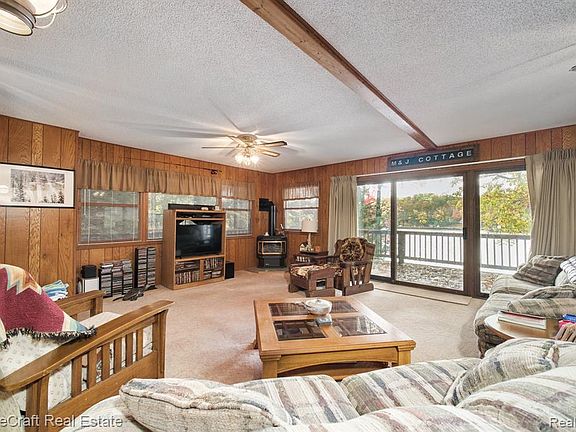 5th image of 6387 N Larson Rd