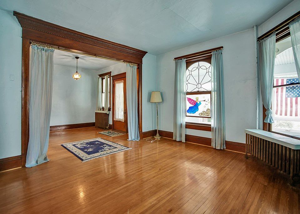 18th image of 15 Germania St