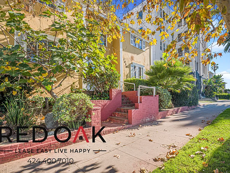 1030 Menlo Ave #17 — Photo 16