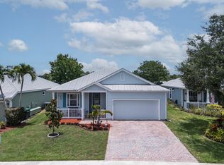 424 NE Leaping Frog Way, Port Saint Lucie, FL 34983