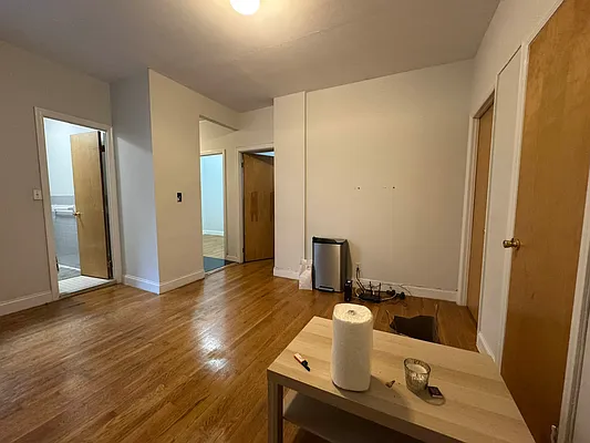 Rented by KNOCKKNOCK LLC | media 8