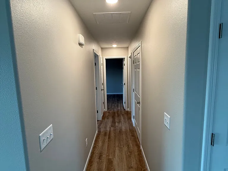 582-580 W Goodman Dr #580 — Photo 8
