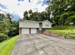 1529 Jomar Rd, Ashland, KY 41102