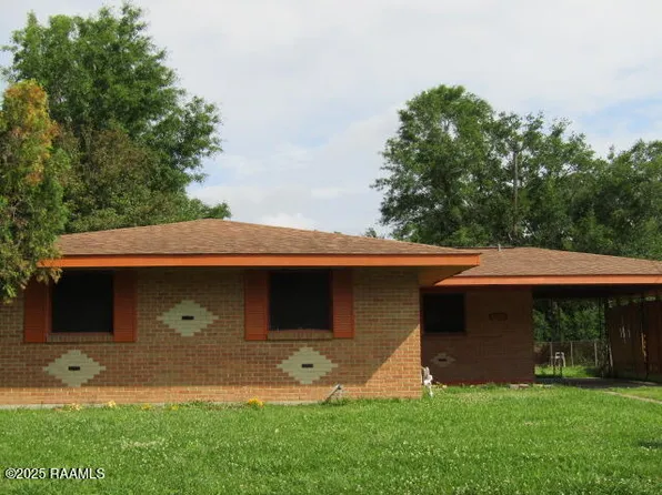 2215 Ledoux Cir, Opelousas, LA 70570