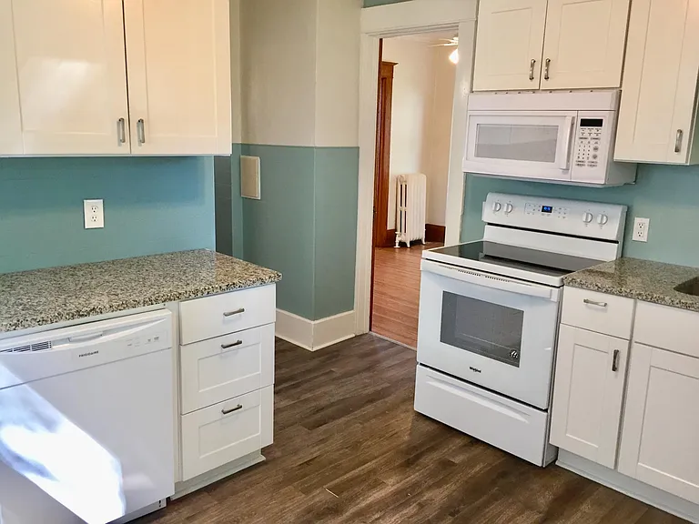 79 Lehigh Ave — Photo 15