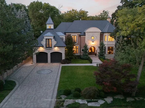 43 North Dr, Toronto, ON M9A 4R1