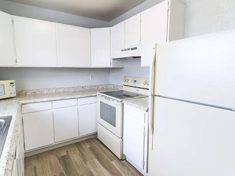 4800 N Stanton St #183 — Photo 7