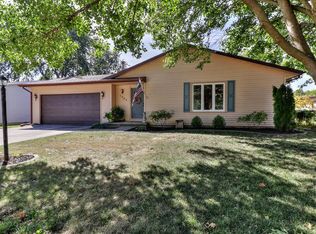 1907 Sumac Dr, Champaign, IL 61821