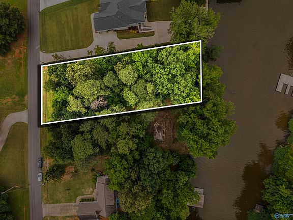 3rd image of 226 Reynolds Dr