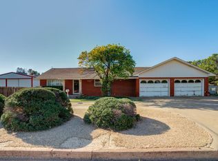 711 W 11th St, Post, TX 79356