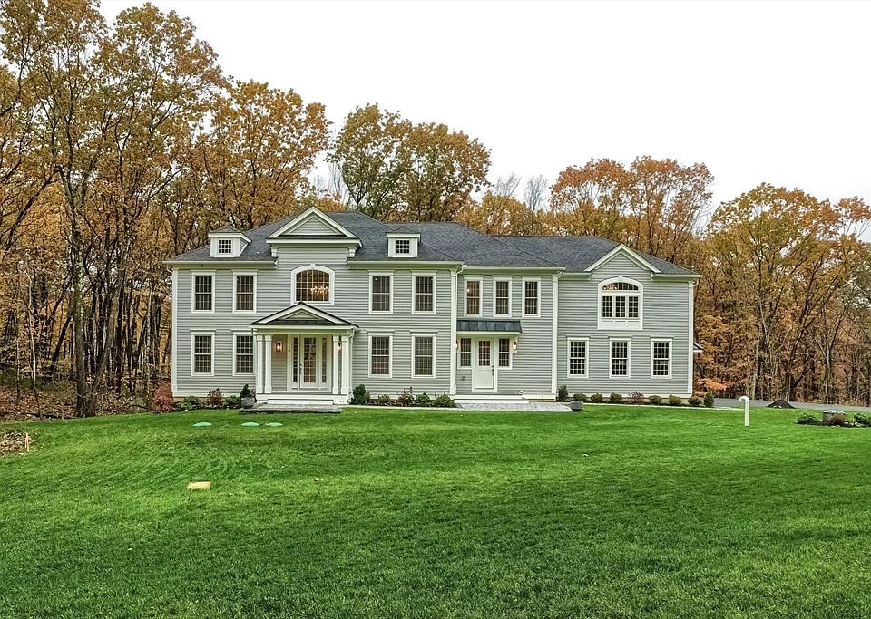 1st image of 19 Stoney Brook Rd