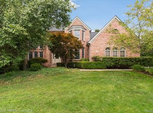 44155 Deep Hollow Cir, Northville, MI 48168