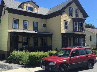 72 Pearl St APT 2, Clinton, MA 01510