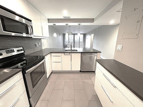 3rd image of 3 Royal Palm Way #2050