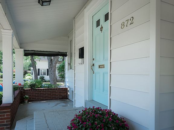 5th image of 872 Colvin Blvd