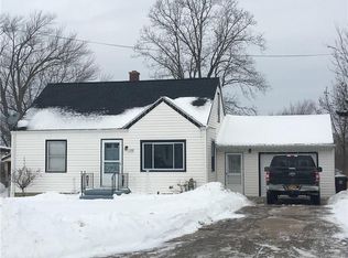 288 Lakeview Ave, Orchard Park, NY 14127