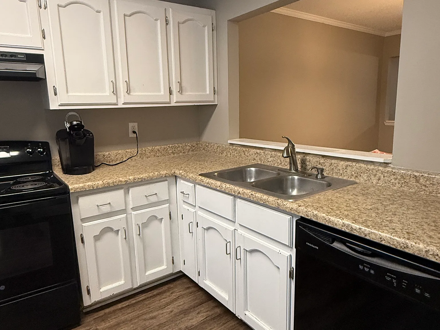 2 bed, 1260 sqft, $1,595 — Photo 2