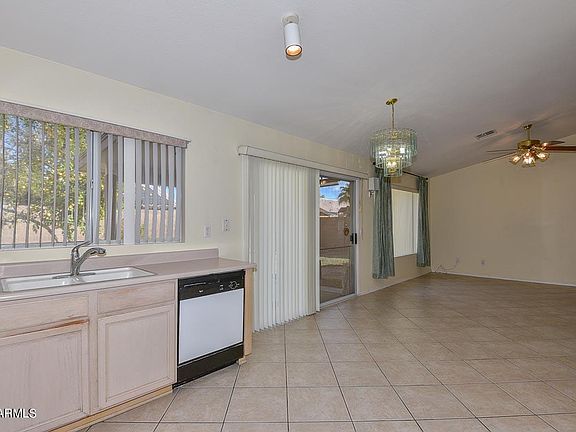 5th image of 1404 W Michelle Dr