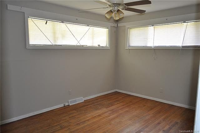1st image of 612 Blendwood Dr