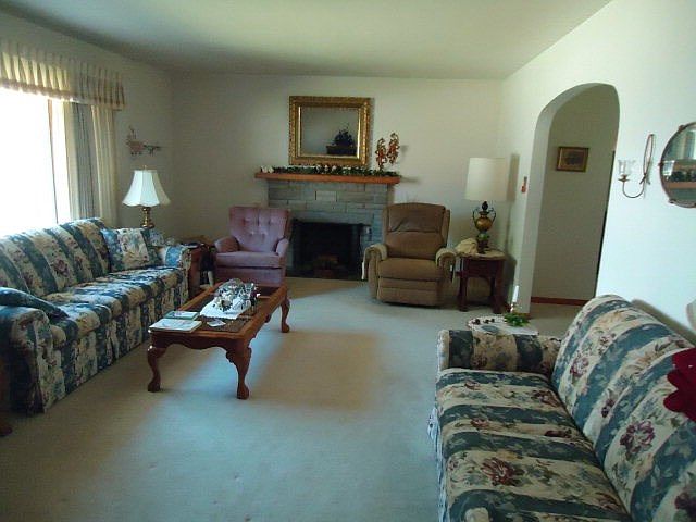 2nd image of 724 McReynolds St