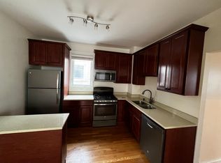 2345 W Winona St #2W, Chicago, IL 60625