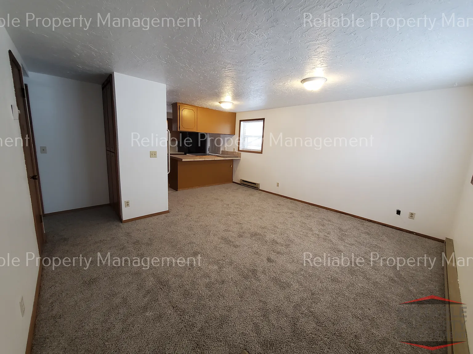 2 bed, 880 sqft, $895 — Photo 2