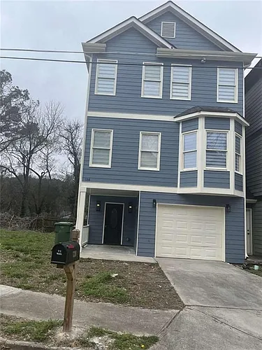 738 Prince Pl NW Photo 1