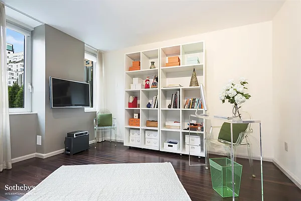 Sold by Sotheby's International Realty | media 14