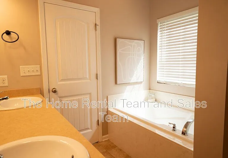 10 Arbors Cir — Photo 29