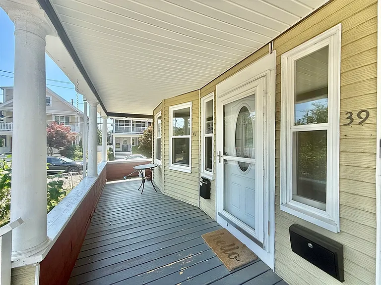 39 Dunbar Ave #1 — Photo 4