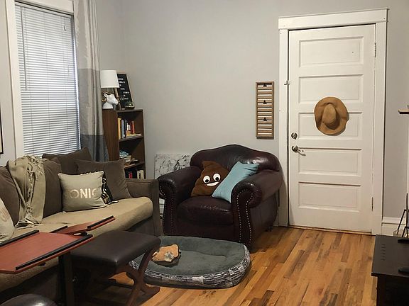 3rd image of 2426 N Maplewood Ave APT 1r
