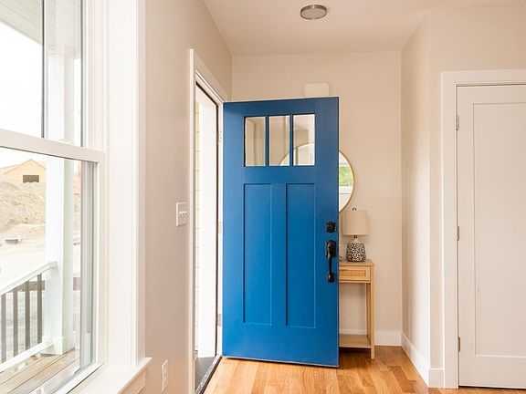 5th image of 11 Primrose Ln #11