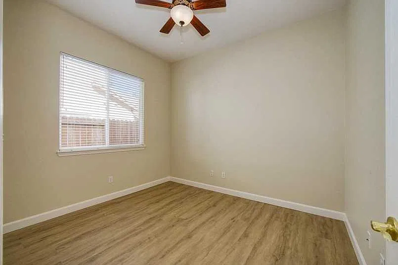 Cameron Dr, Folsom — Photo 3
