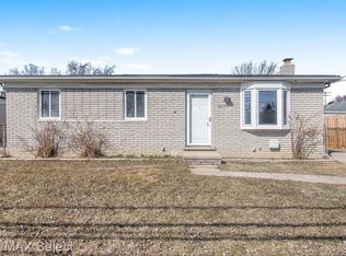 19579 Voiland St, Roseville, MI 48066