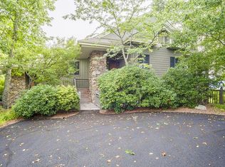 21 Stoney Falls Loop #A4, Burnsville, NC 28714
