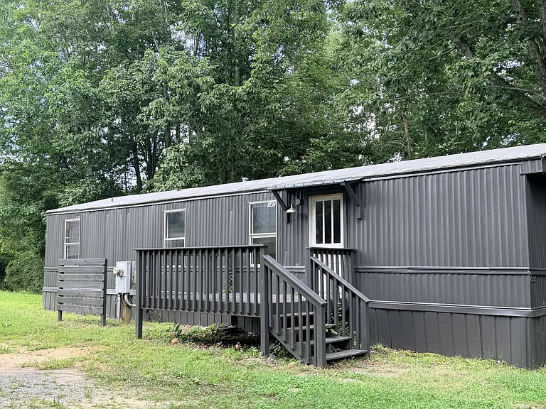 147 Phillips Ln — Photo 12