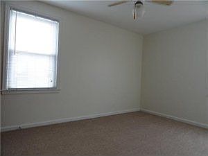 4th image of 1852 Parker Blvd